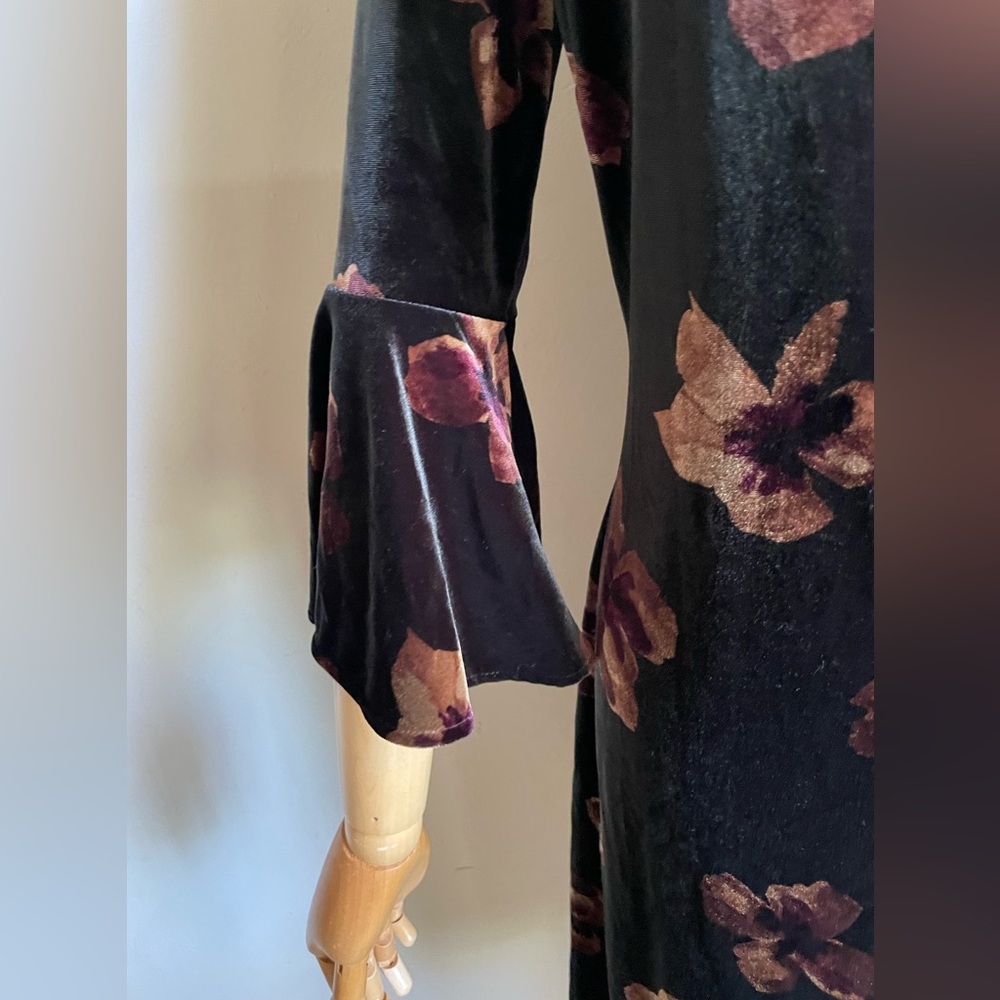 Tommy Hilfiger ♥️👗 - Picture 8 of 11